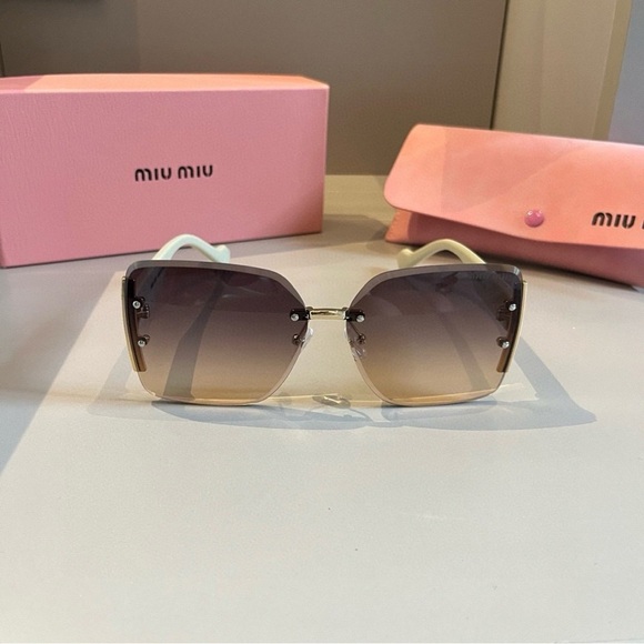 Miu Miu Teal-Green Frame Sunglasses with Light Brown Lenses main image 5